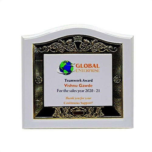 Wooden Certification Memento - Material: Plastic