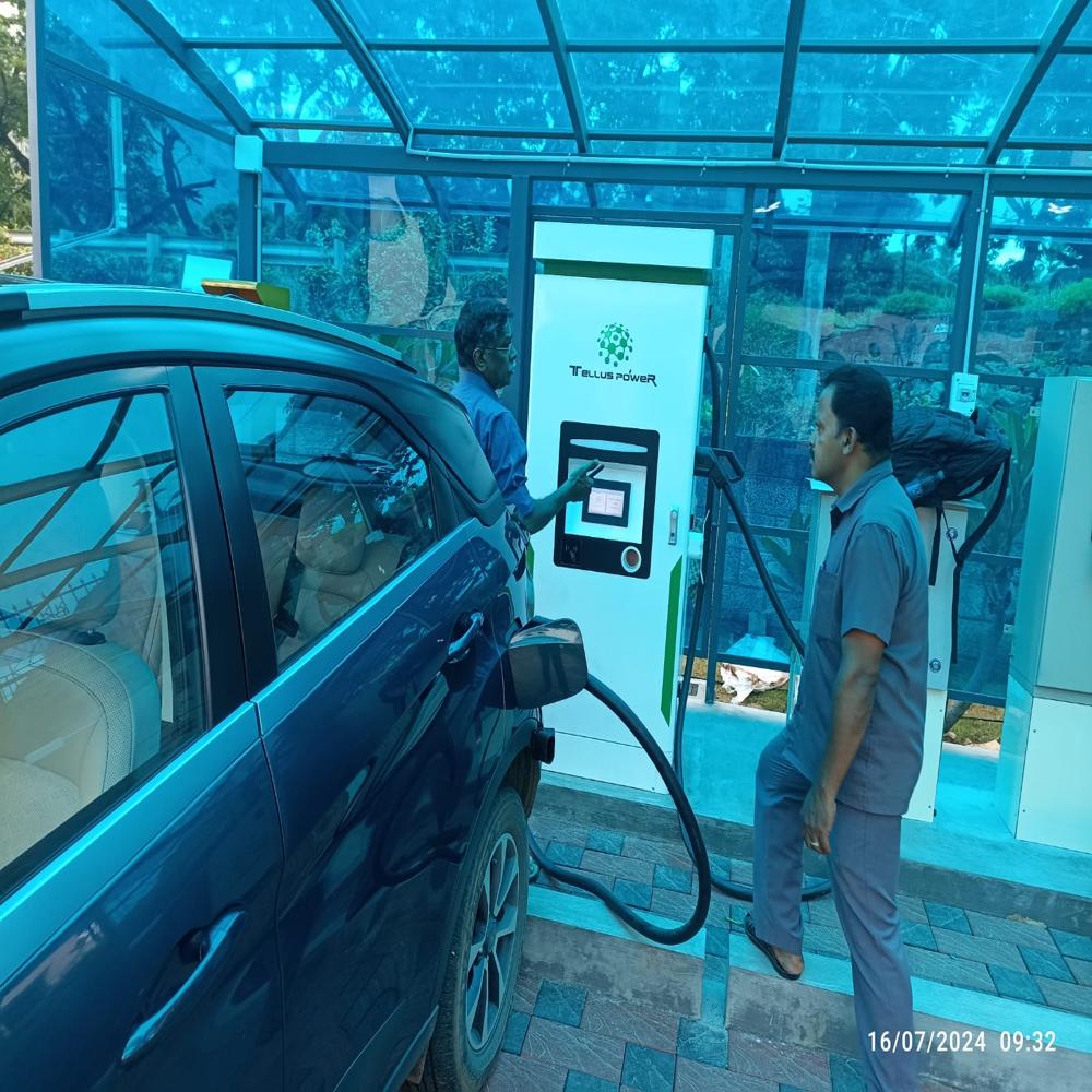 Tellus 60kw Dc Ev Charger (Ccs2 Dual Gun) - Material: Plastic & Steel