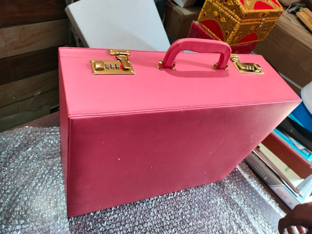 Mdf Leatherrete Packaging Boxes - Finishing: Matte Lamination