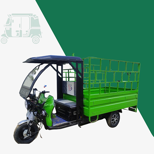 Loading E Rickshaw - Battery Life: 2-4 Years