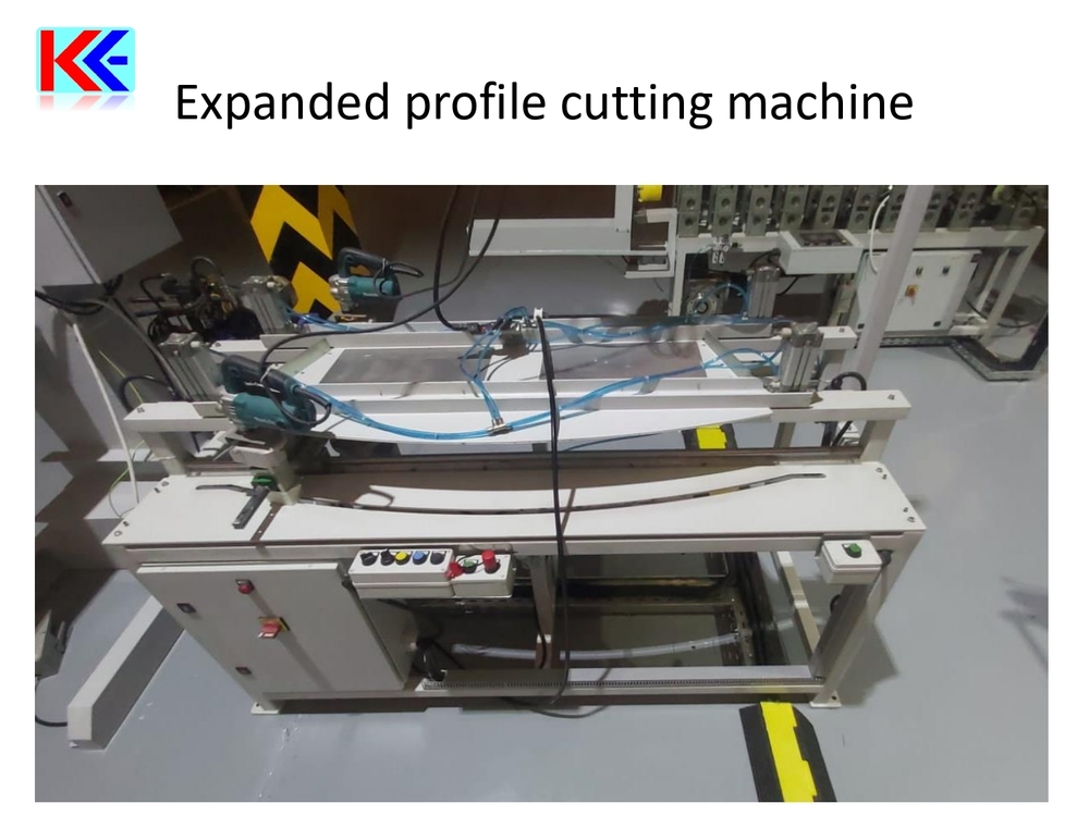 Expanded profile cutting machine