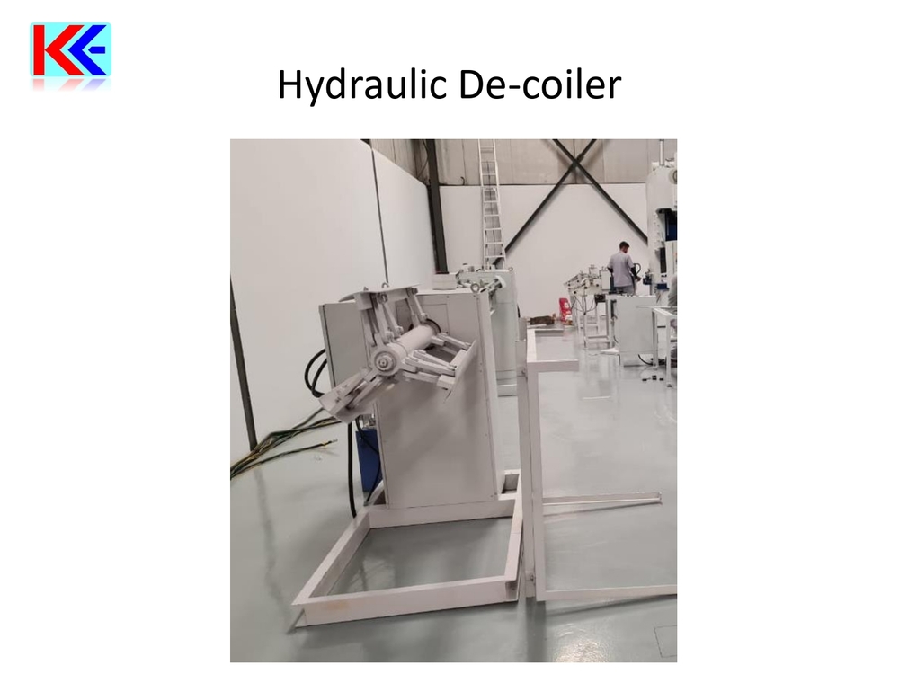 Hydraulic De-coiler Machine