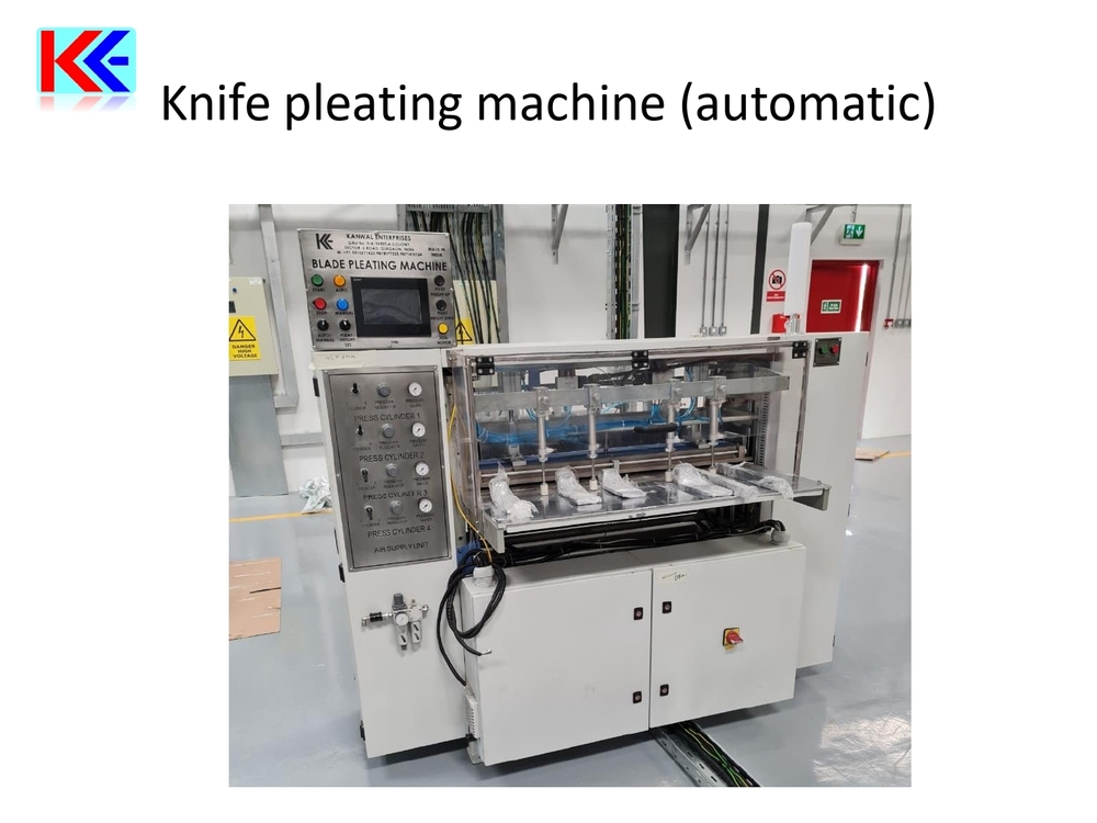 Knife pleating machine (automatic)