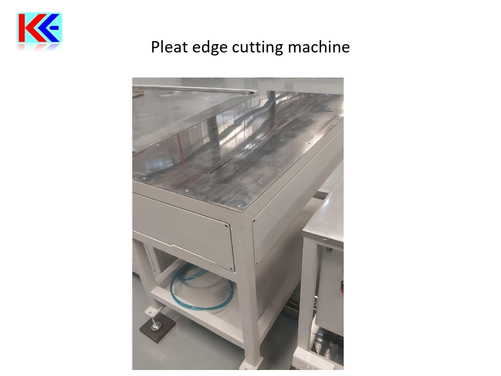 Pleat edge cutting machine