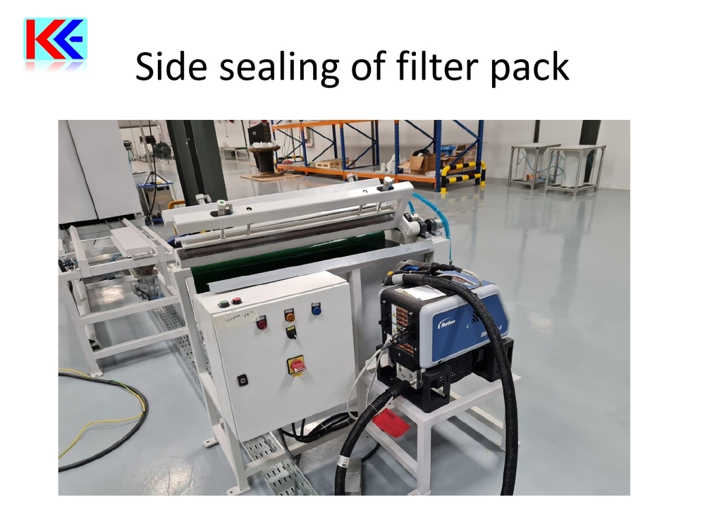 Side sealing of filter pack machine