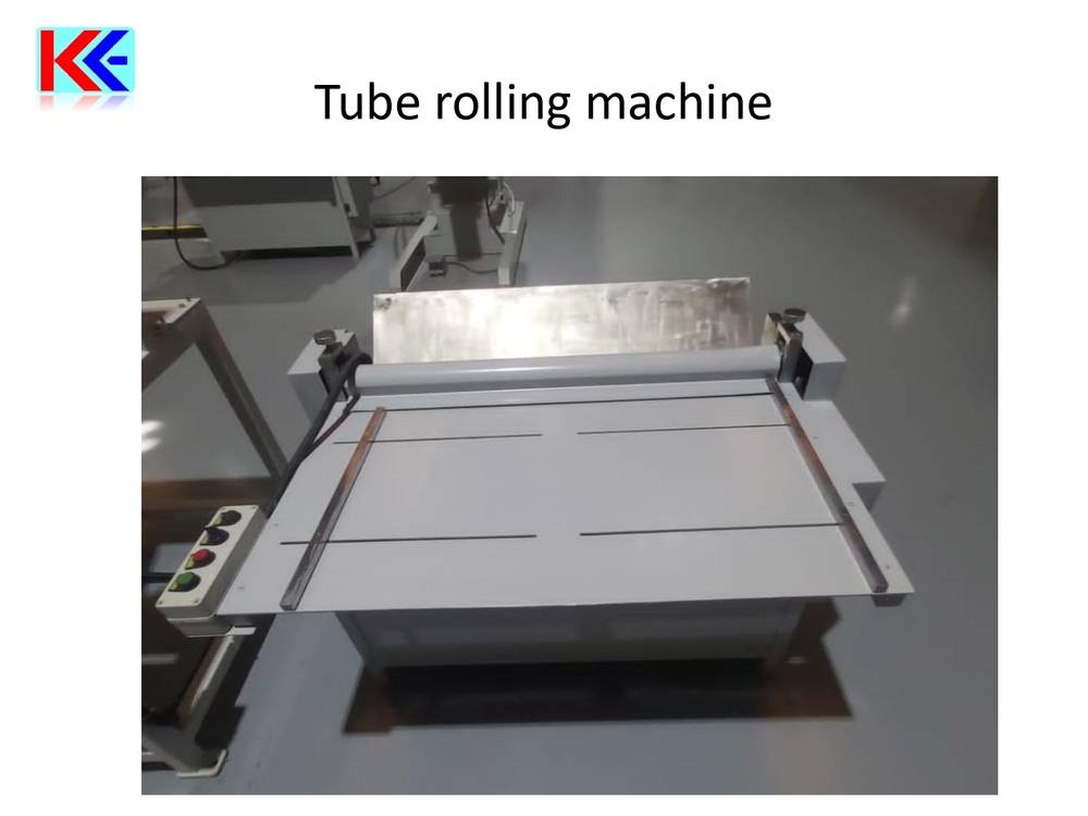 Tube rolling machine