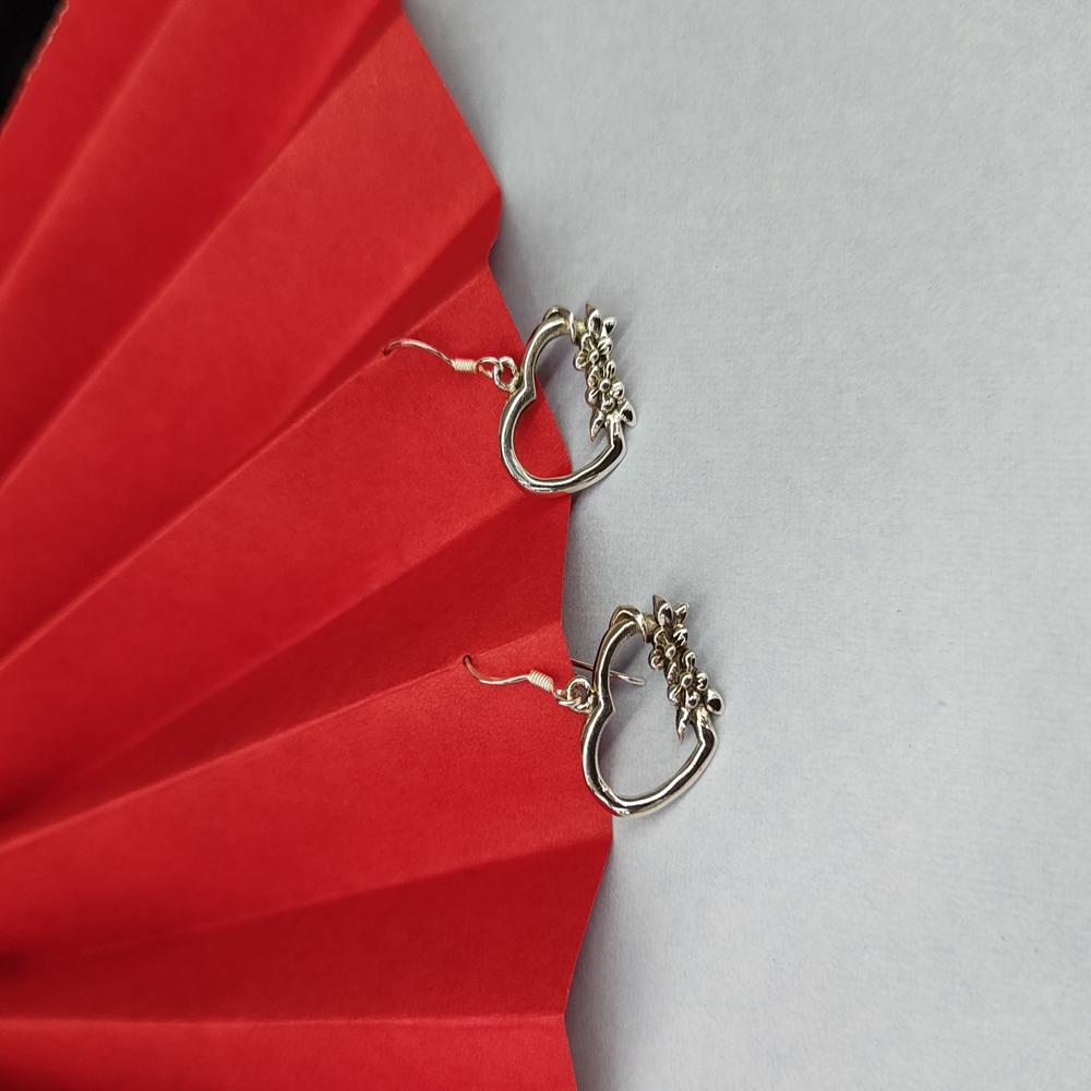Buy 92.5 Silver Earrings In Bulk - Gender: Women