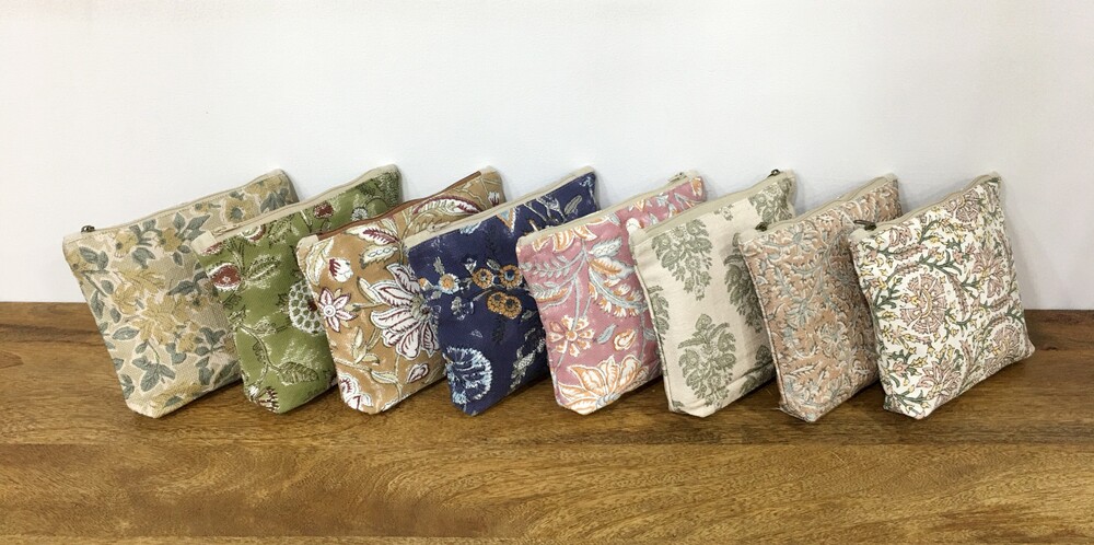 Small Printed Dari Pouches - Cotton Fabric, Multi-color, 1.5 Kg | Customized Design, Zip Closure, Compact Size