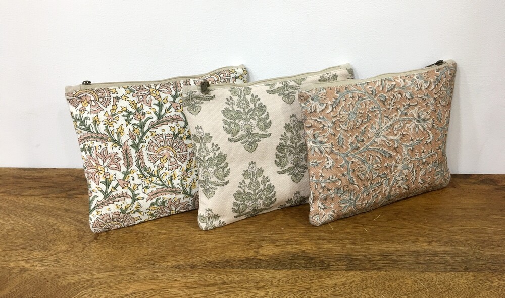Small Printed Dari Pouches - Cotton Fabric, Multi-color, 1.5 Kg | Customized Design, Zip Closure, Compact Size