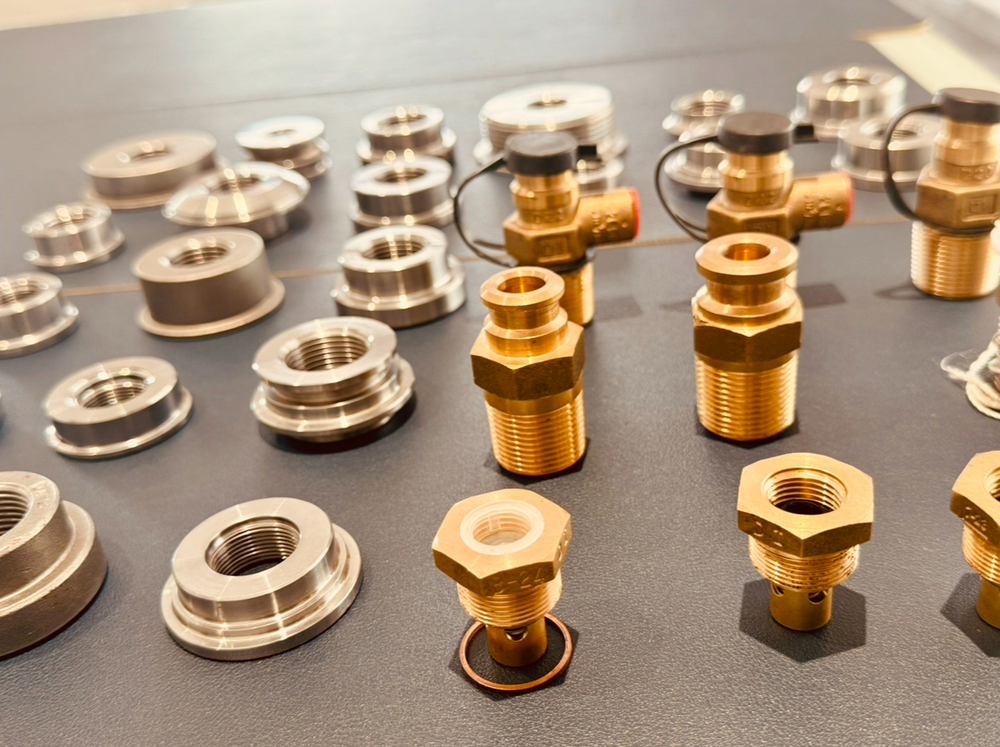 Lpg Cylinder Valve And Bung Manufacturer In India - Material: Brass