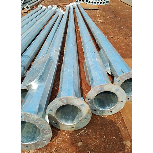 Solar Highmast Lighting Pole - Color: Silver
