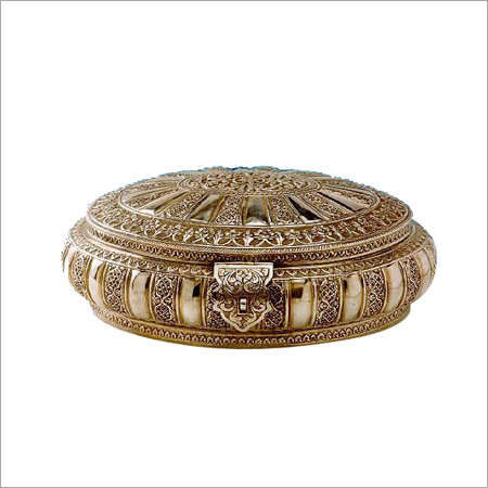 चाँदी का कटोरा