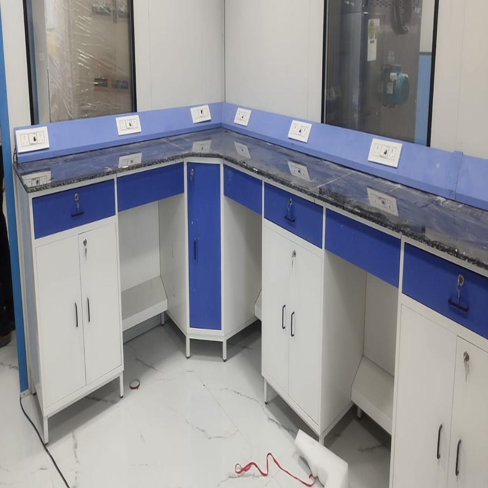 Laboratory Workstation Table
