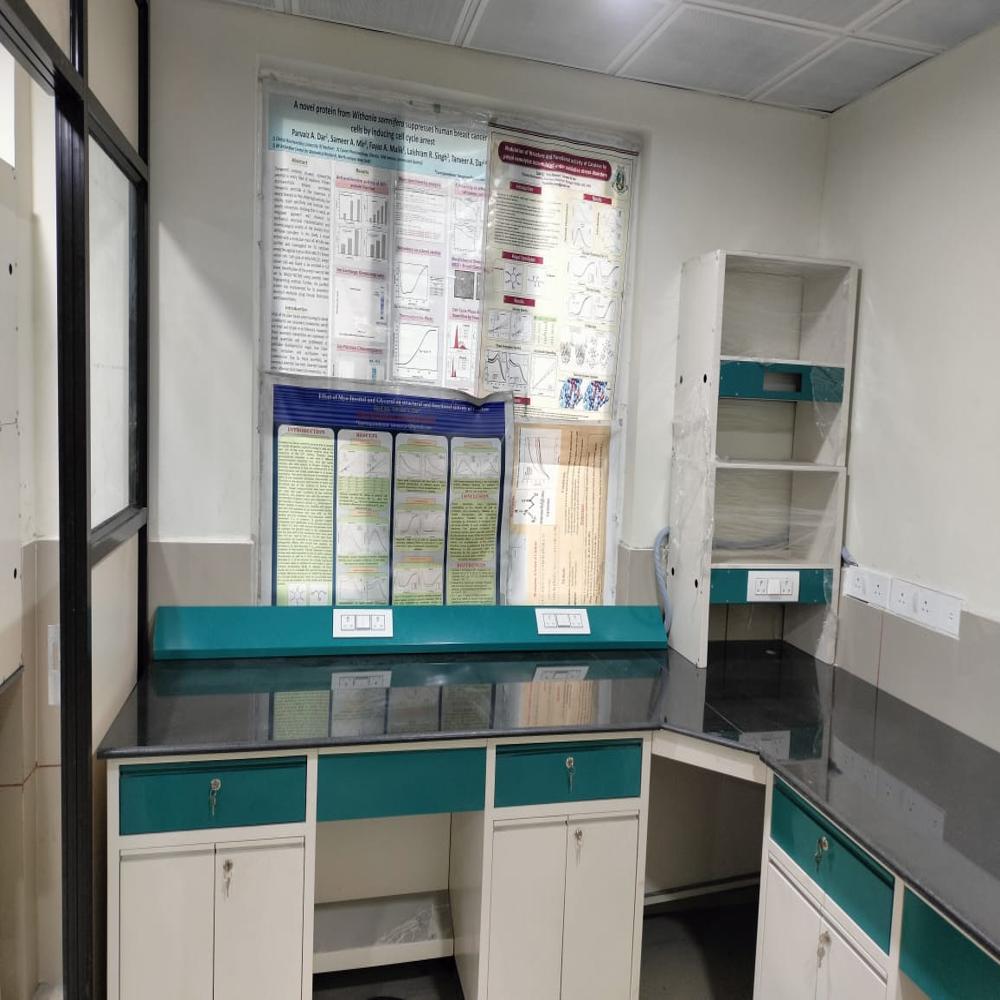 Laboratory Workstation Table