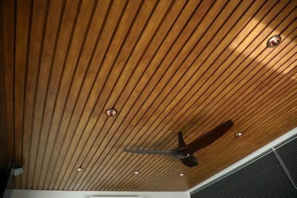 Vindsil U Shape Baffle Ceiling - Galvanized Steel & Aluminium, 50mm/150mm/125mm Wide, Custom Colors, Powder Coated Finish, Versatile Installation Options