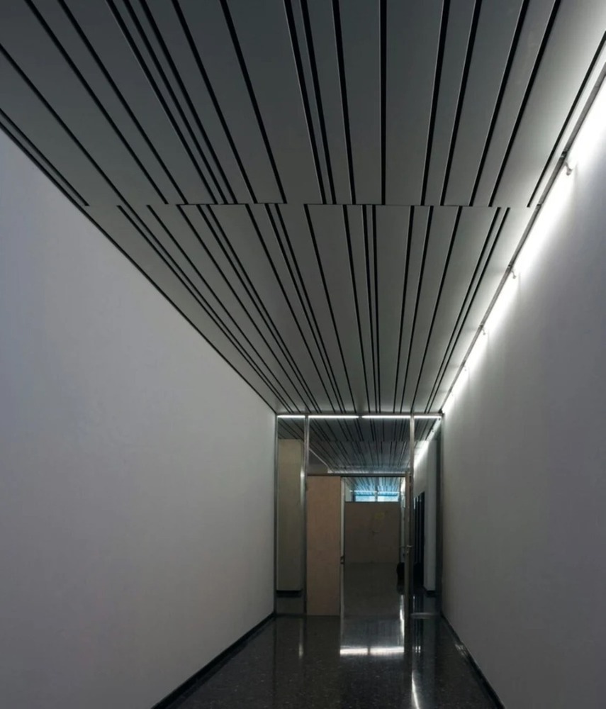 Vindsil U Shape Baffle Ceiling - Galvanized Steel & Aluminium, 50mm/150mm/125mm Wide, Custom Colors, Powder Coated Finish, Versatile Installation Options