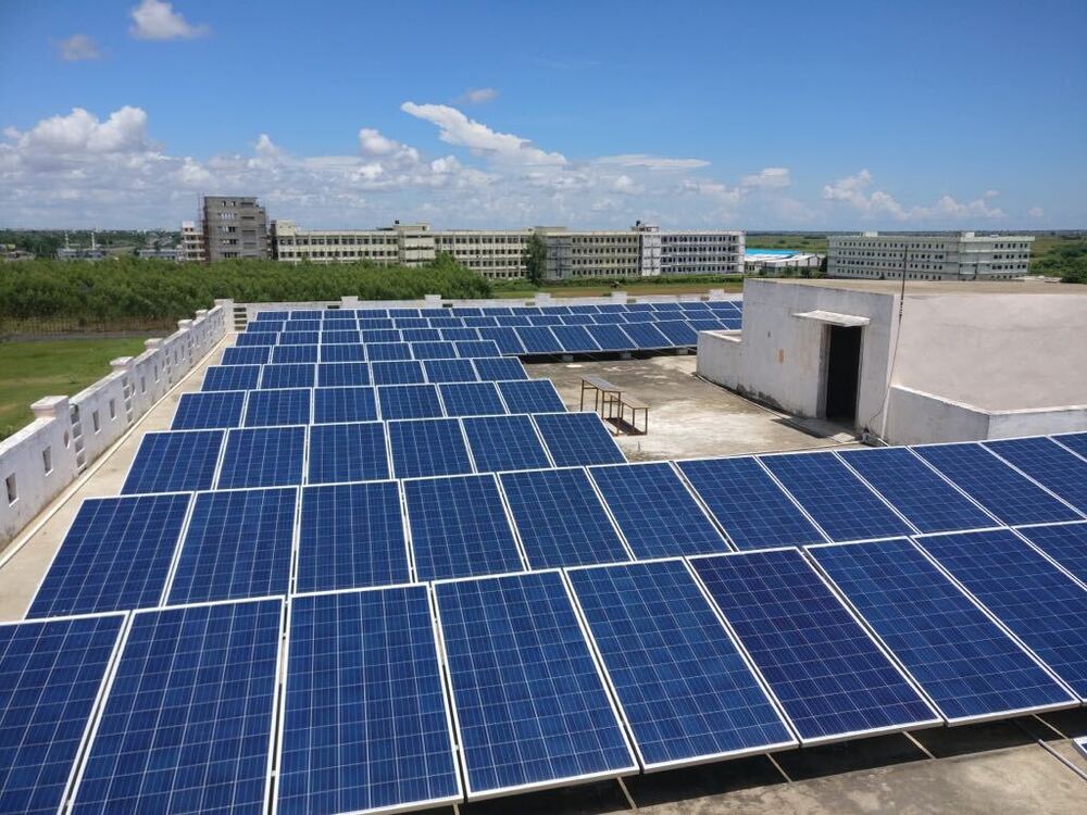 Solar Rooftop Power Panel - Glass Material, Polycrystalline Technology, 2.7kw Power | Surface Mounted Installation, Blue Color, Automatic Switch, 30 Years Warranty