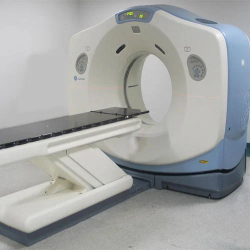 Refurbished Ge Light Speed Ct Scanner Machine - Color Code: White