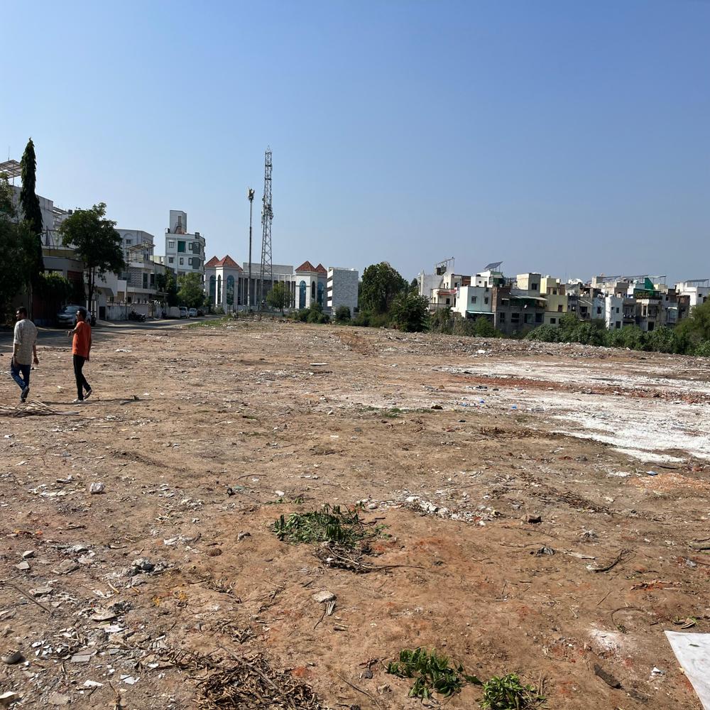 RESIDENTIAL LAND (MANJALPUR)