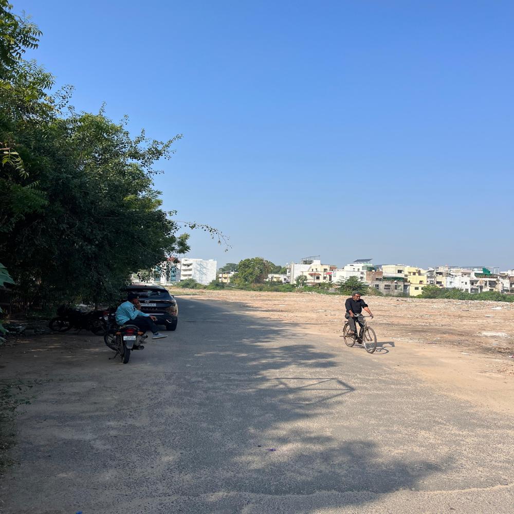 RESIDENTIAL LAND (MANJALPUR)