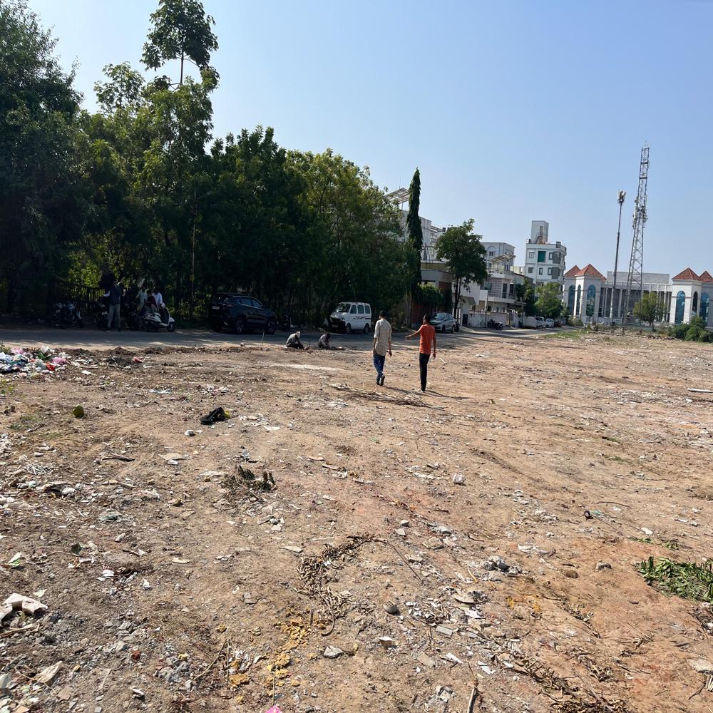 RESIDENTIAL LAND (MANJALPUR)