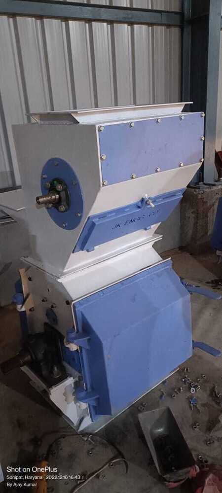 Hammer mill feeder