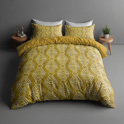 Hotel Yellow Stripe Quilt - Material: 100% Cotton