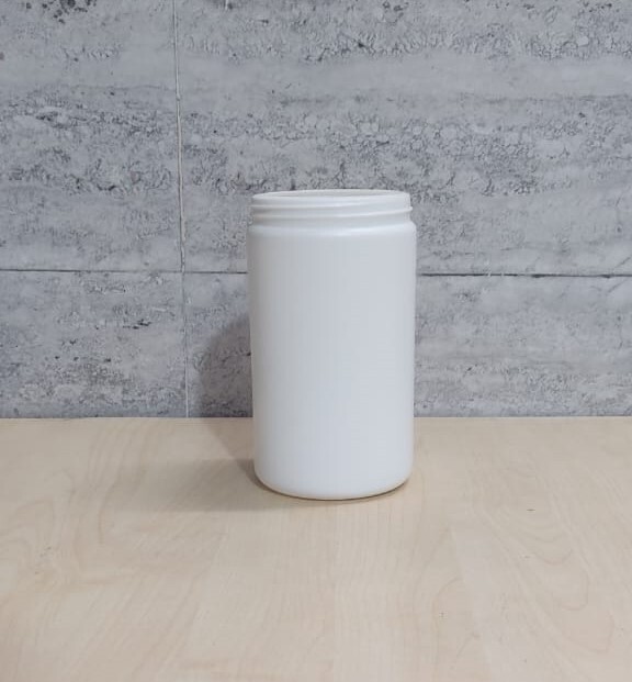 WHITE 240 G HDPE PROTEIN JAR