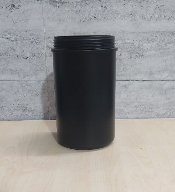 WHITE 1 KG HDPE PROTEIN JAR