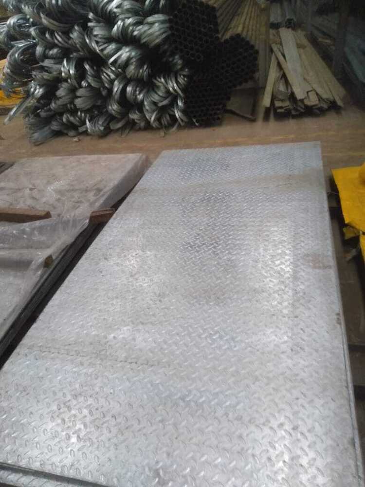 Stainless Steel Chequered Plate - Color: Silver