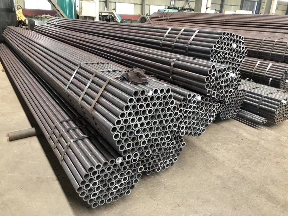 Seamless Pipe - Body Material: Steel