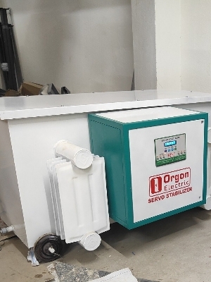 Servo Controlled Voltage Stabilizer