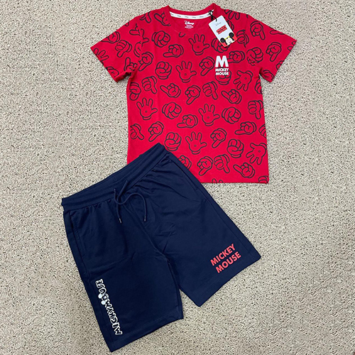 सिंगल रेड जर्सी टॉप लूपक्निट शॉर्ट्स