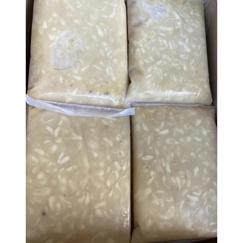 Fresh Custard Apple Pulp - 1 Kilogram, Frozen Style with 1 Year Shelf Life, Common Cultivation
