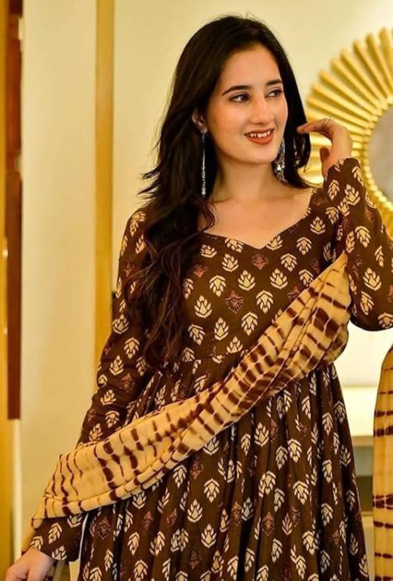 Hawkhtestock Rayon Brown Gown Set
