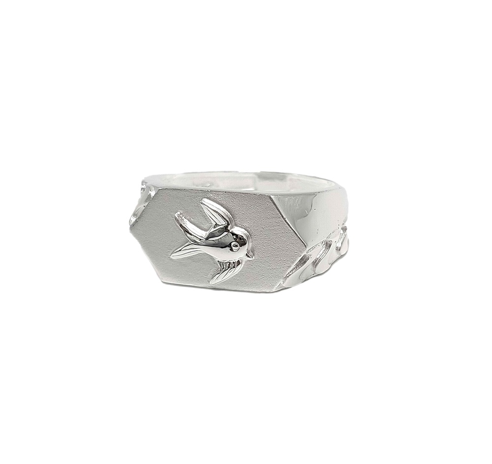 Silver 92.5 Ring Gents - Elegant Casting Design, Available In Multiple Sizes For Versatile Styling And Distinguished Daily Wear