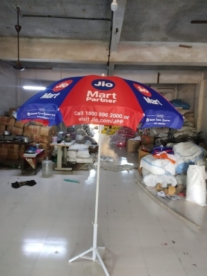 6 Foot Garden Umbrella - Color: Red & Blue