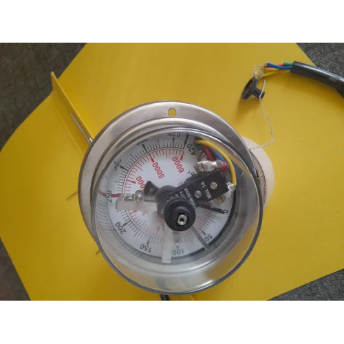 Electric Oil Pressure Gauge - Color: Silver