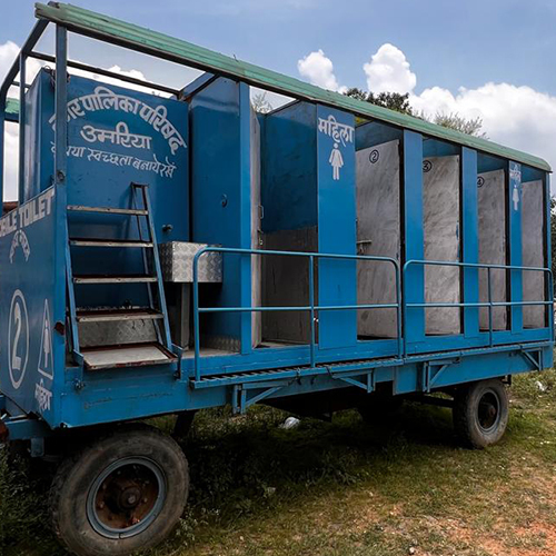 01_Public Toilet Van