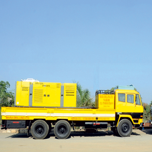 STR DTH 600 Two Truck Version With Hydraulic Rod Changer