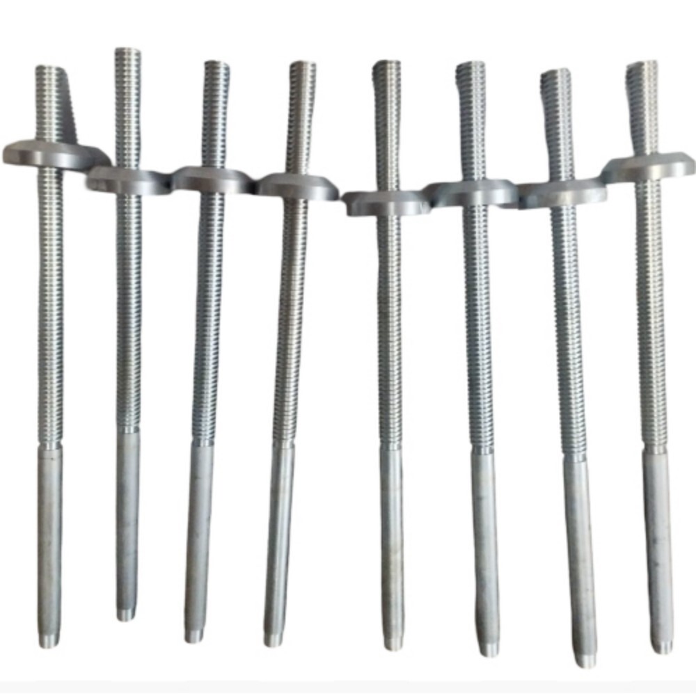 SS Lead Screw - Stainless Steel Multiple Sizes Available Polished Finish High Quality Industrial Use Silver Color