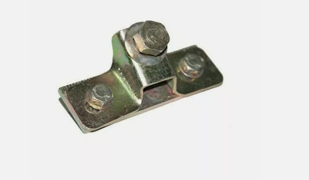Windshield Pivot Bracket + Plate Fits Seep Willys 41-64 Mb Gpw Cj-2a 3a 3b A221 - Model No: 1941-1986 Suitable For Multiple Willys Models Robust Steel Construction