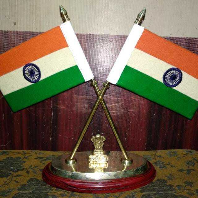 टेबल ध्वज के साथ टेबल स्टैंड