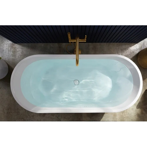 Kohler Jacuzzi Bathtub - Color: White