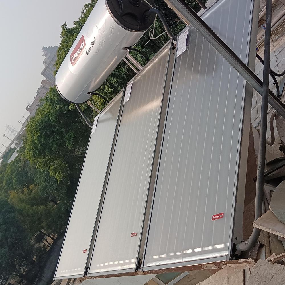 100lpd Fpc  Racold  Solar Water Heater - Color: As Per Availability