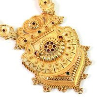 Luxe Crystal Pendant Necklaces