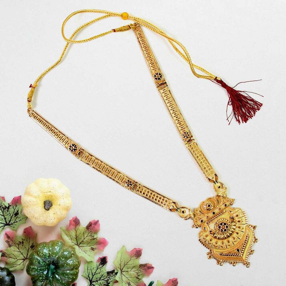 Luxe Crystal Pendant Necklaces