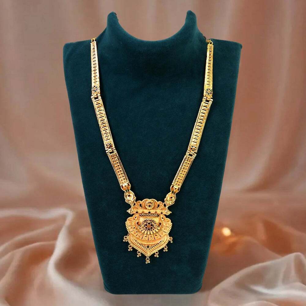 Luxe Crystal Pendant Necklaces