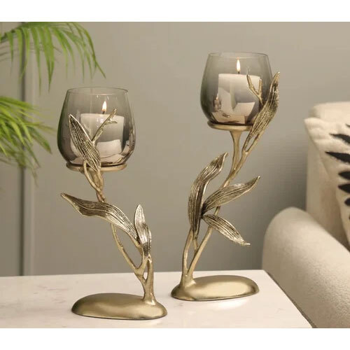 leaf design metal & glass candle holder with base 15x10x30cm- gold