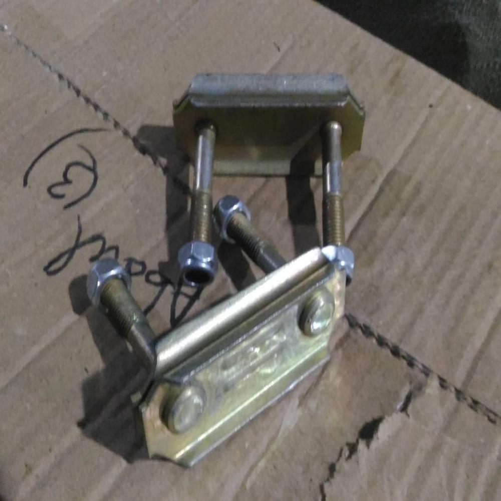 E RICKSHW KAMANI JHULA (LEAF SPRING SHACKLE)